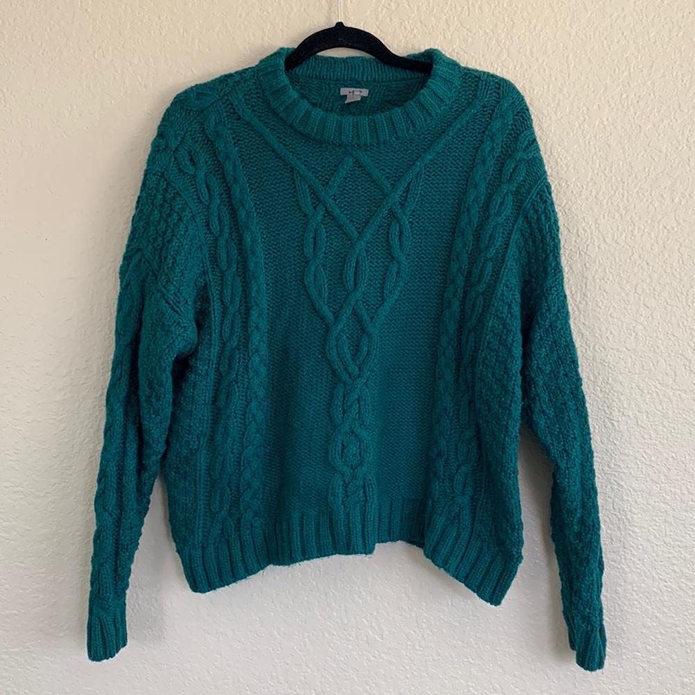 Green Cable-knit Mock Neck  Sweater